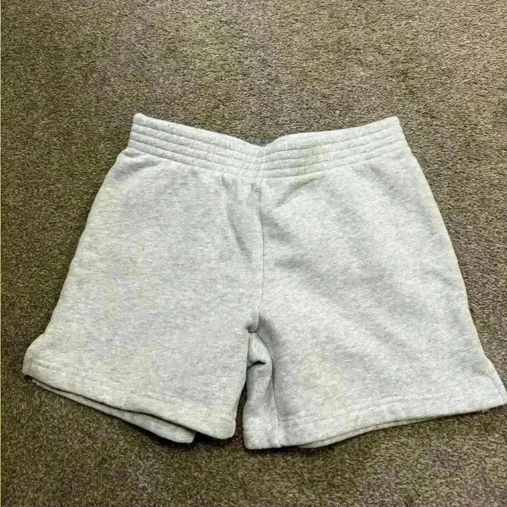 Aritzia TNA Cozy Perfect Fleece Grey Shorts size XS - Picture 4 of 6